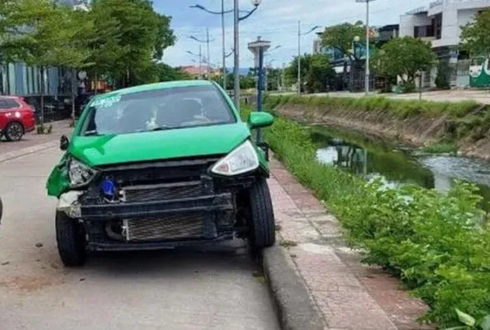 Ba người khai là sát hại lái xe taxi ở Quảng Ngãi sau đó cướp xe chạy ra đến Quảng Bình thì bị bắt giữ. (Ảnh: CACC)