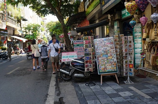 Vỉa hè Hà Nội đâu lại vào đó sau hơn một năm giành lại