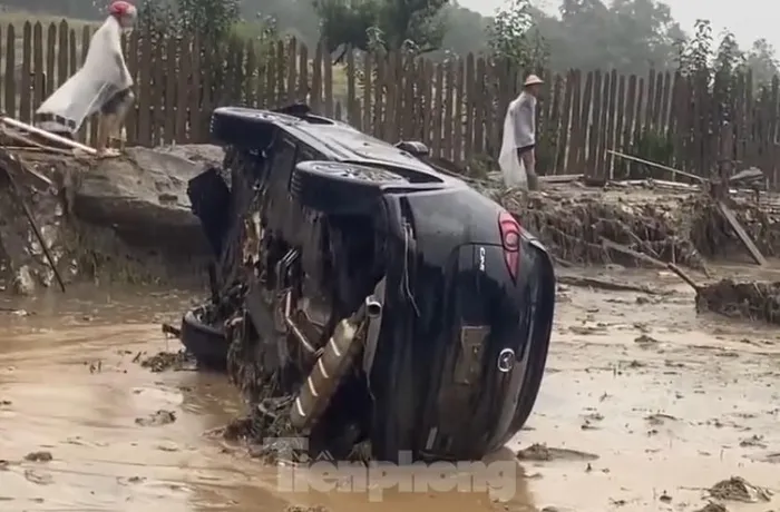 Hiện còn 4 nạn nhân bị mất tích chưa được tìm thấy.