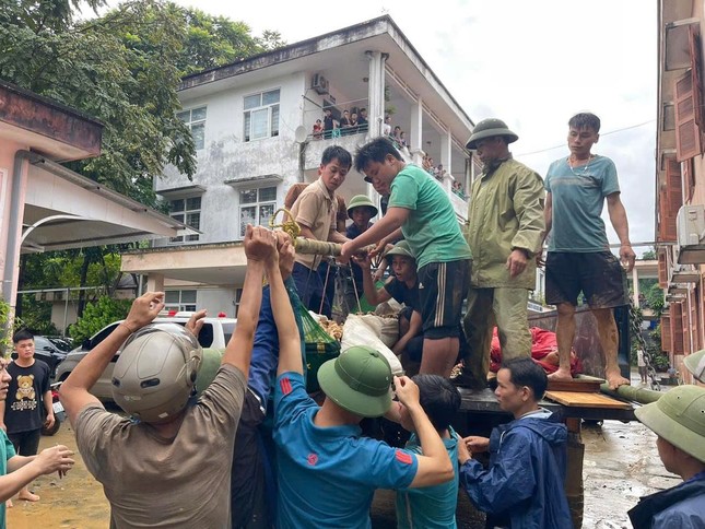 Lũ quét kinh hoàng tại Lào Cai: 15 người chết, hơn 100 người mất tích ảnh 2